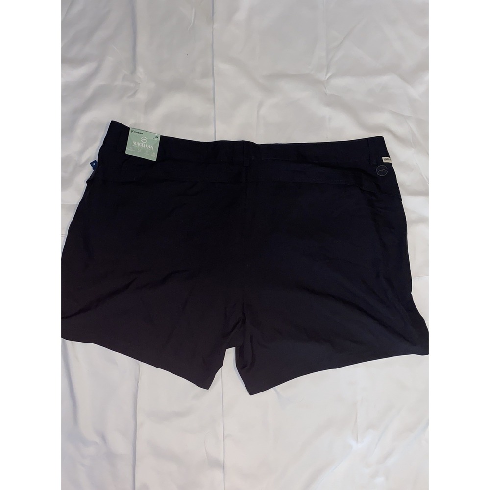MAGELLAN Outdoors Women's Classic Fit Stretch Black Shorts Size 3X High Rise NWT - Picture 2 of 5
